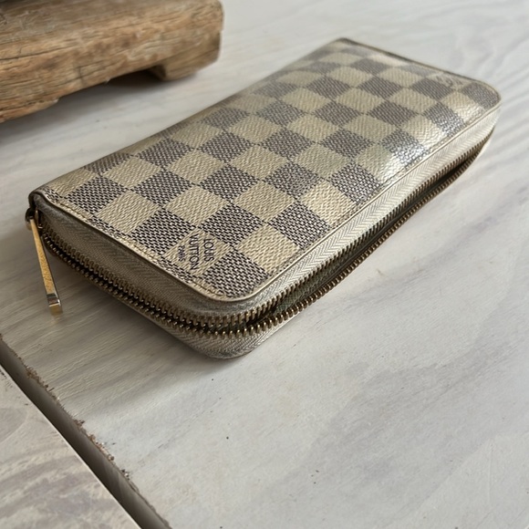 Louis Vuitton long zippy wallet - Picture 8 of 17